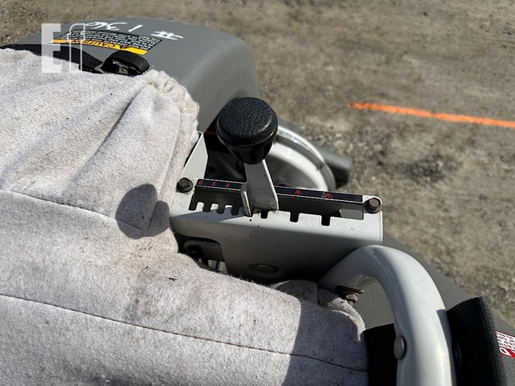 white-yard-boss-950-chipper/-vac-136-image-8