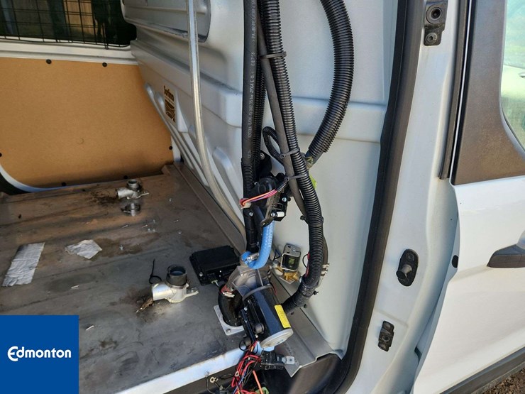 2016-ford-transit-connect-image-33