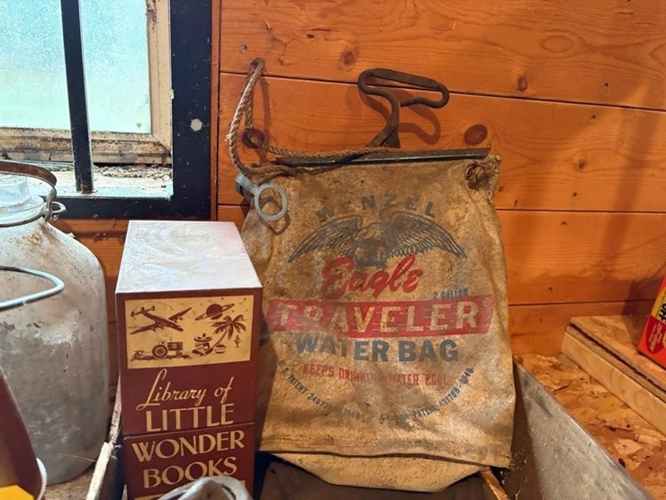 bird-feeder/house,-crock-pot,-box-etc-image-4