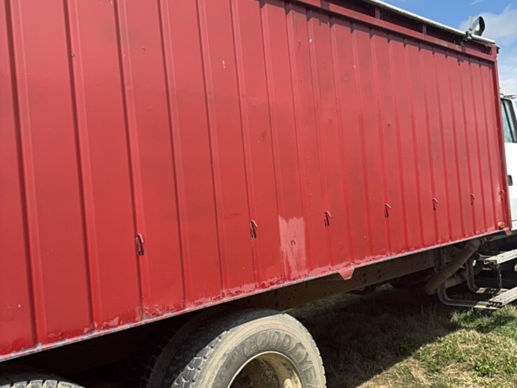 1995-ford-l9000-image-18