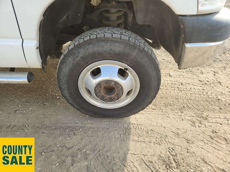 2008-dodge-ram-3500-image-39