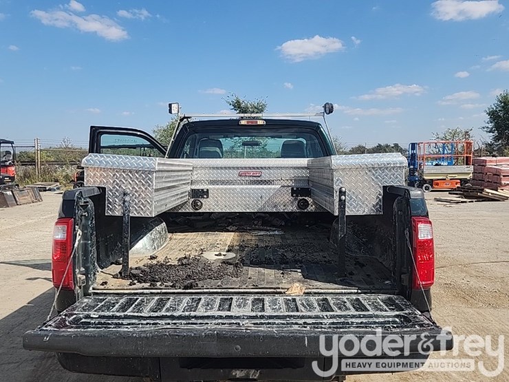 2015-ford-f250-xl-image-26