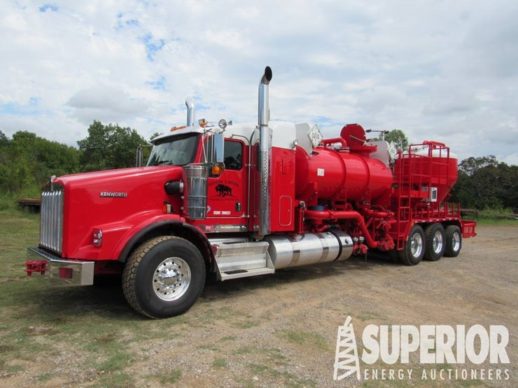 2012-kenworth-t800-image-2