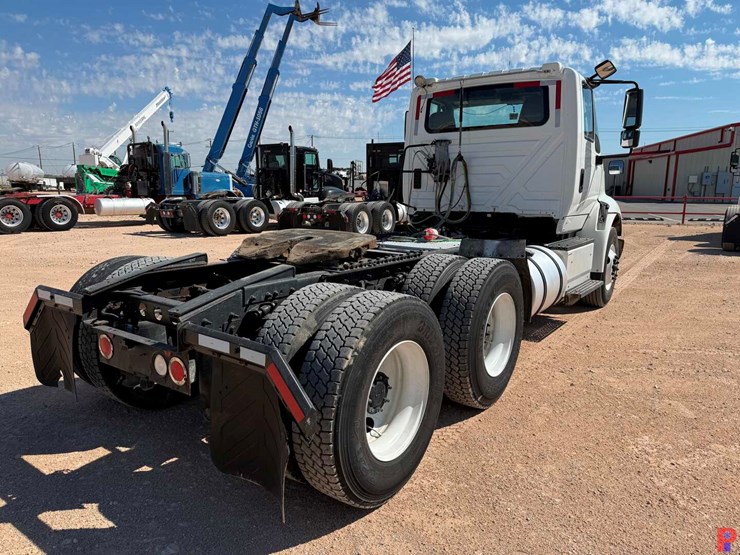 2018-international-transtar-8600-image-3