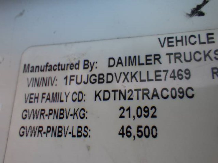 2019-freightliner-cascadia-113-image-12