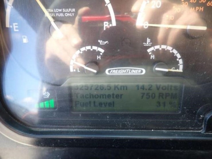 2013-freightliner-mt55-image-14