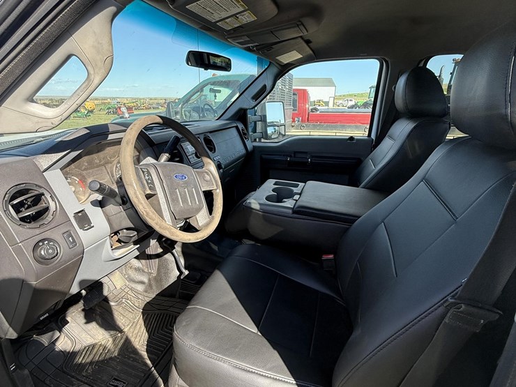 2013-ford-f550-sd-image-41