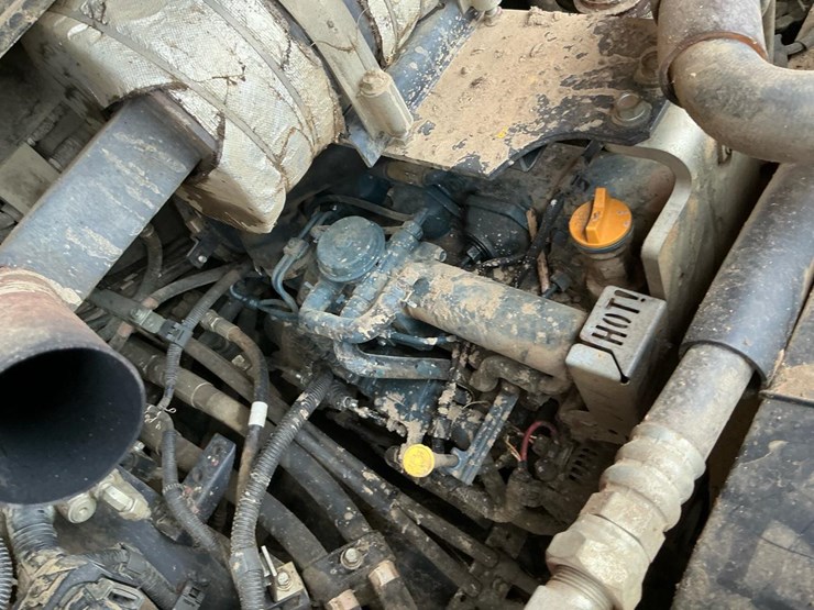 2012-kubota-svl75-image-27