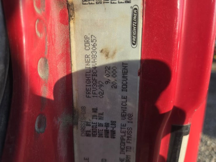 1997-freightliner-fl60-image-58