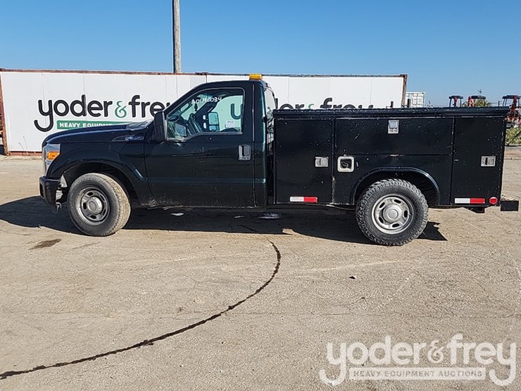 2016-ford-f350-xl-image-2