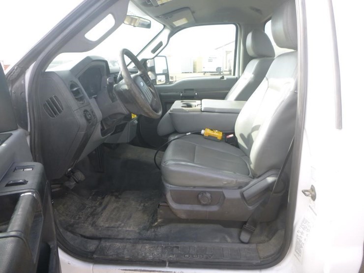 2016-ford-f550-image-14