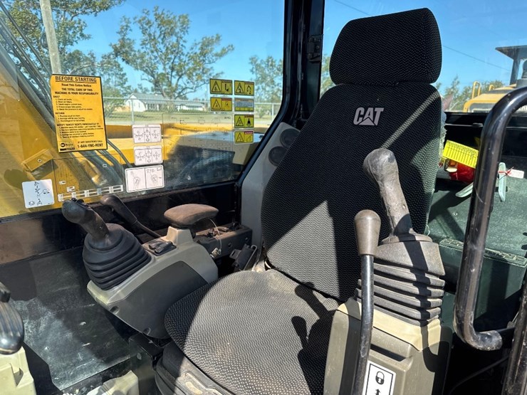 caterpillar-307e2-image-29