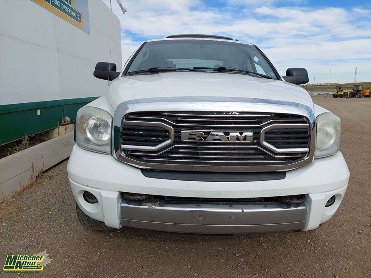 2009-dodge-ram-3500-image-17
