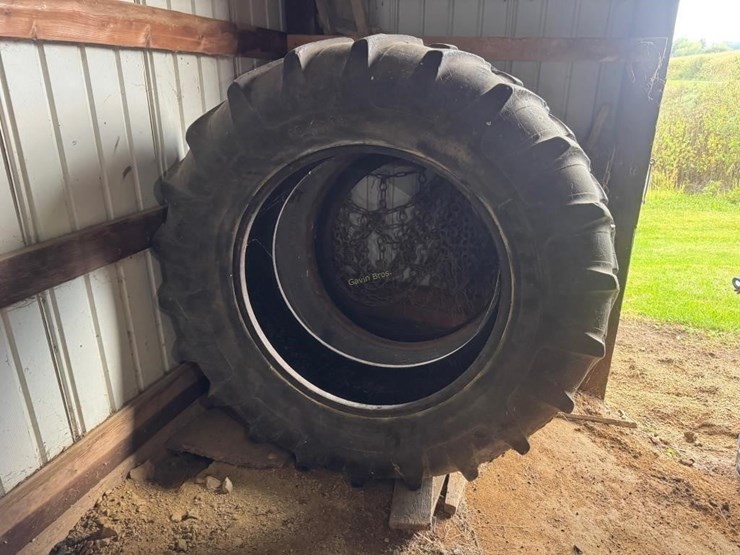 2-18.4-38-tractor-tires-image-2