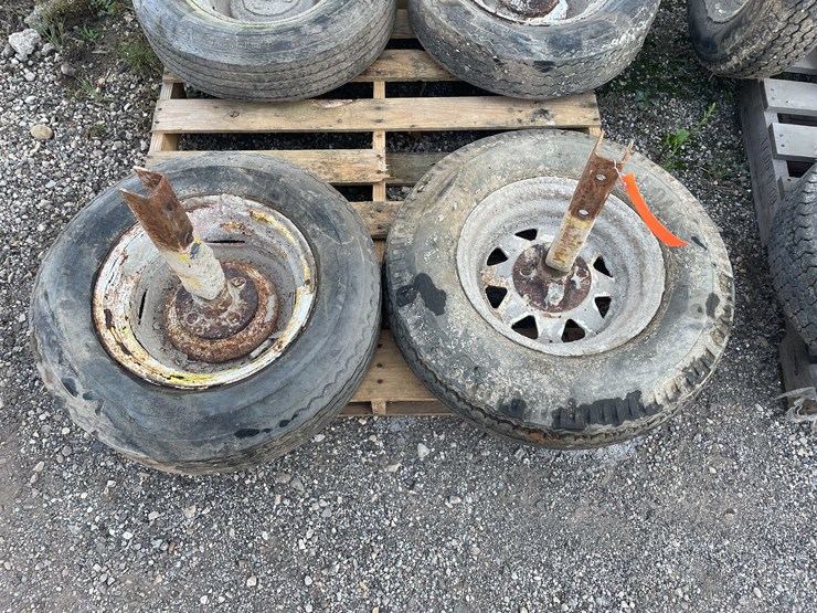 #1931-•-(2)-tires-image-1