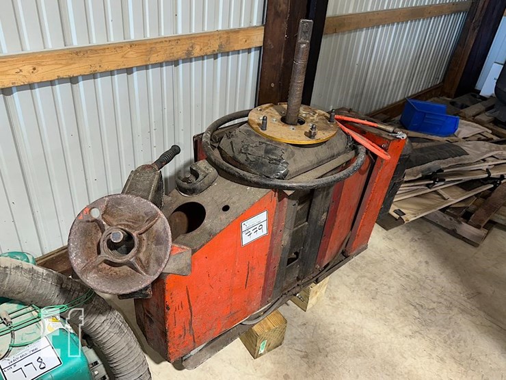 unknown-tire-machine-image-2