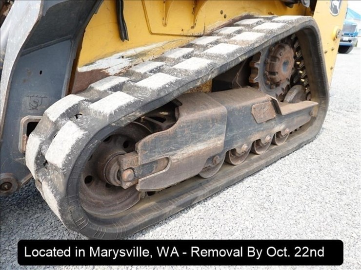2016-deere-317g-image-18