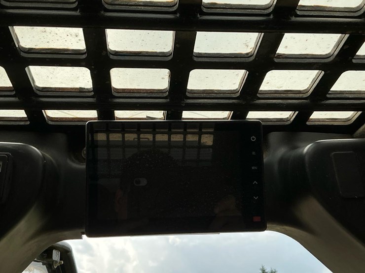 2017-asv-posi-track-rt120f-image-39