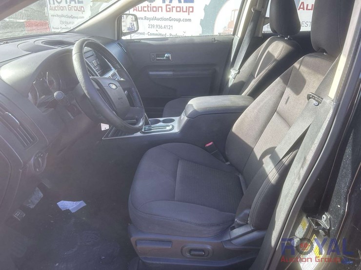 2010-ford-edge-image-12