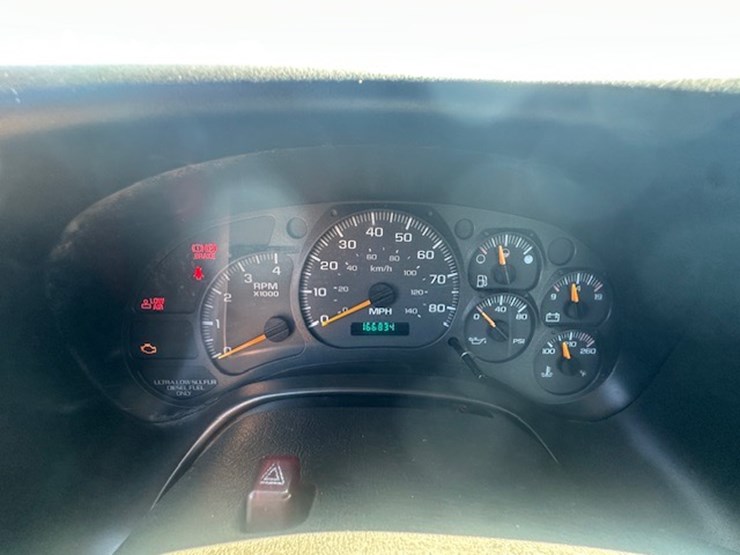 #102-•-2008-chevrolet-c8500-image-54
