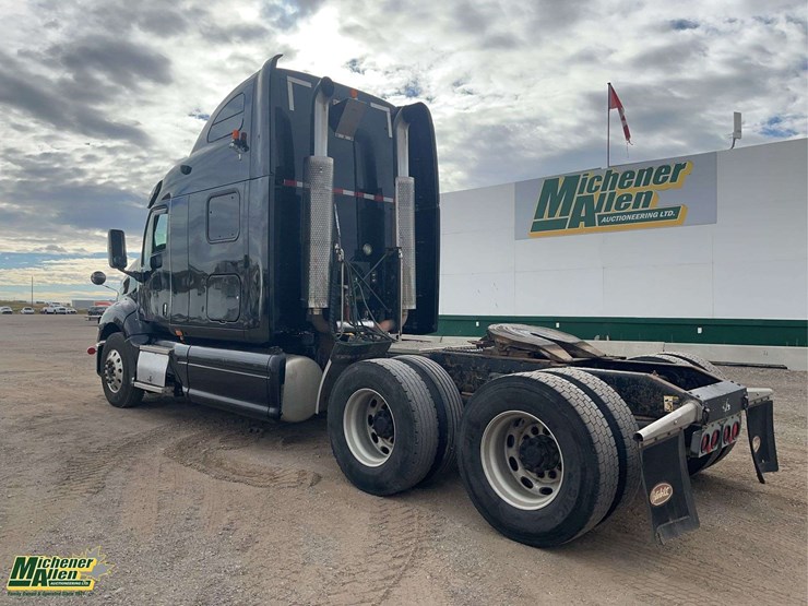 2008-peterbilt-387-image-3
