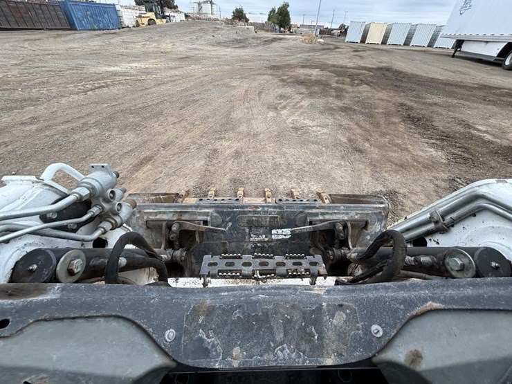2021-bobcat-s450-image-22
