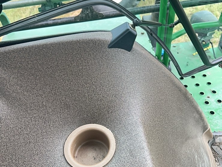 john-deere-4830-image-33