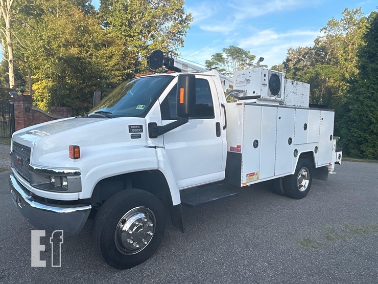 2009-gmc-topkick-c5500-image-1