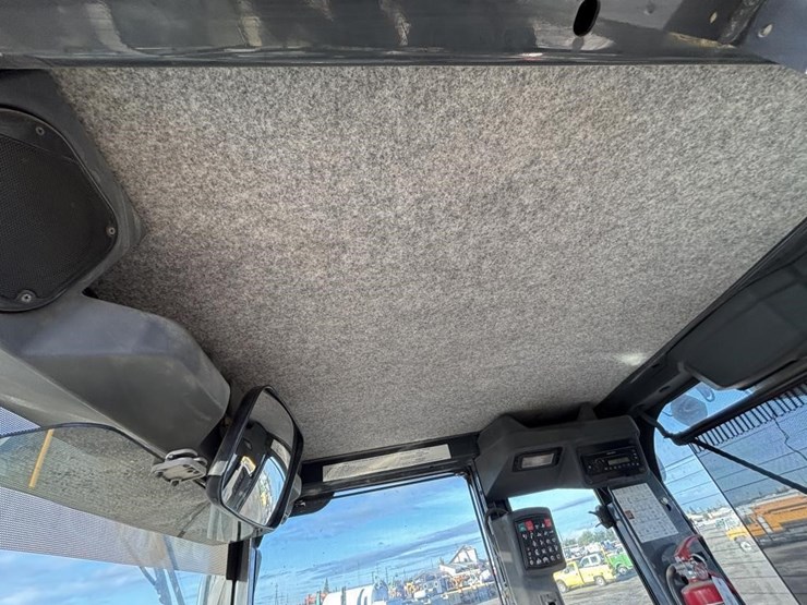 2011-deere-872gp-image-57