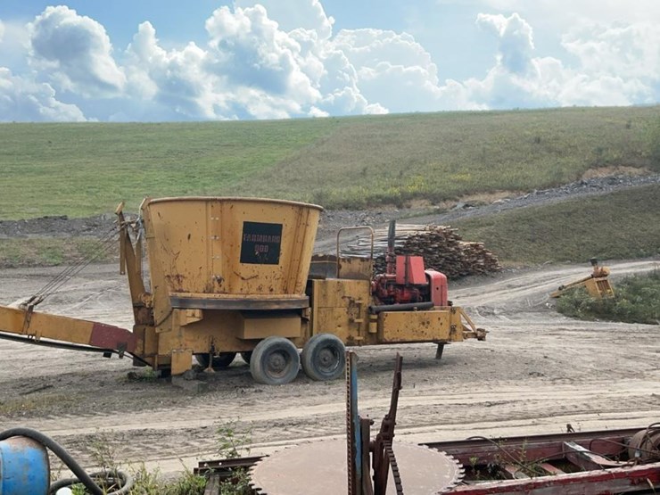 #121-•-farmhand-900-tubgrinder-image-9