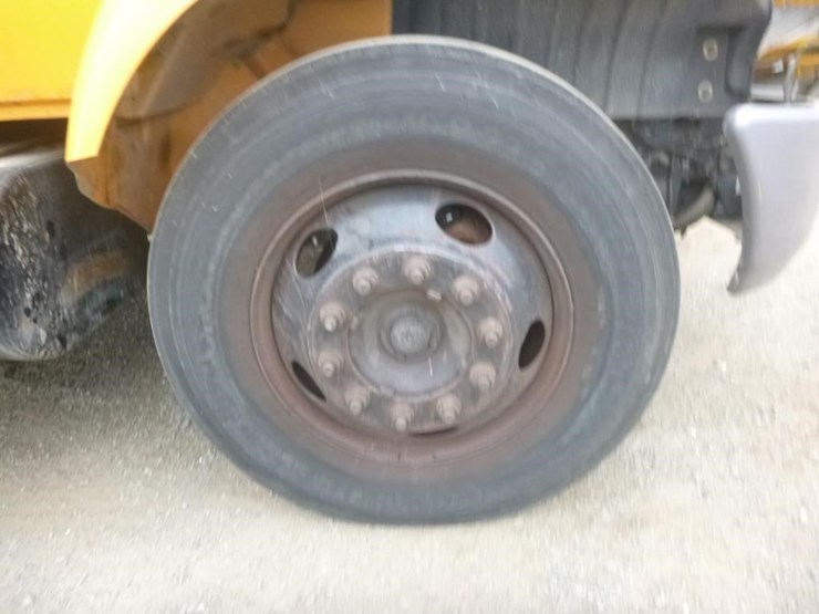2004-international-durastar-4200-image-22