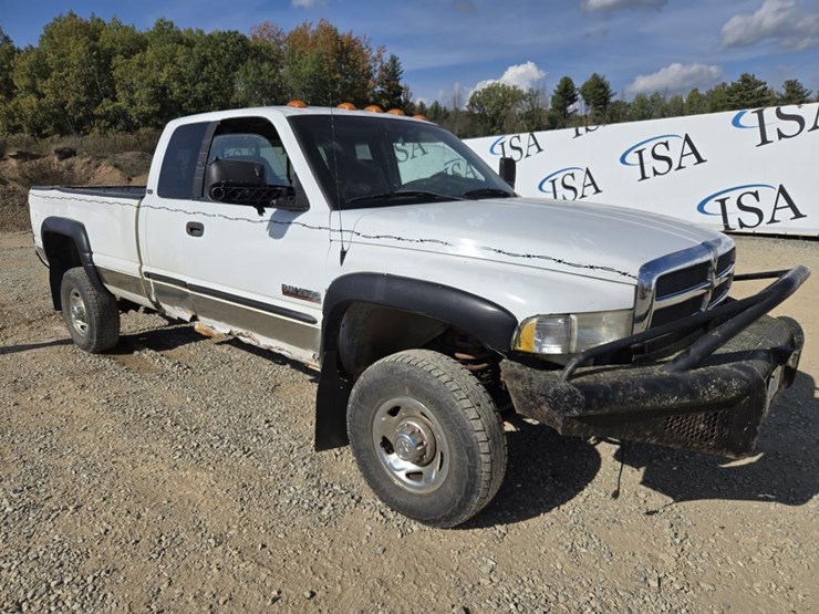 2000-dodge-2500-image-7