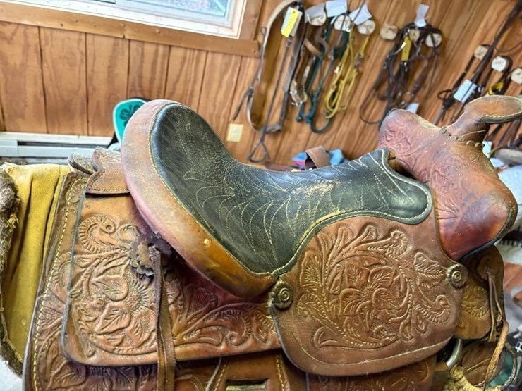 western-saddle-image-5
