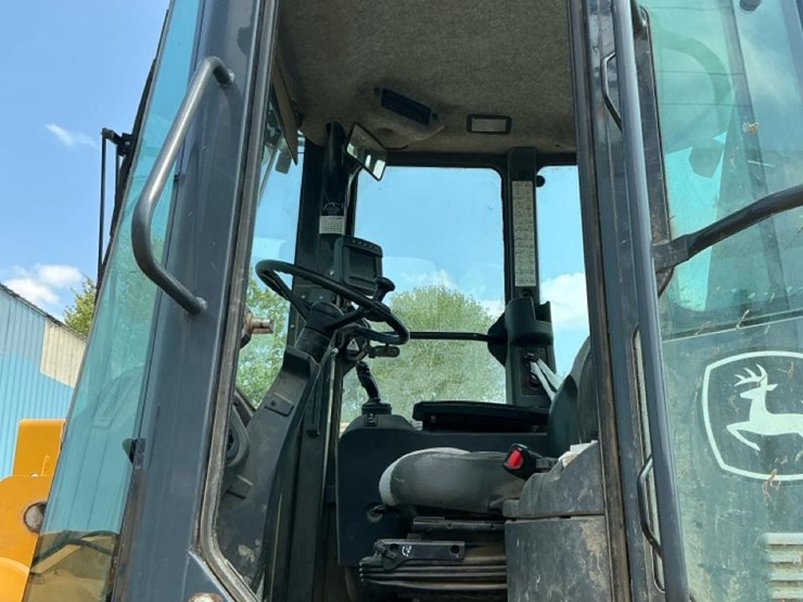 2018-deere-544k-image-48