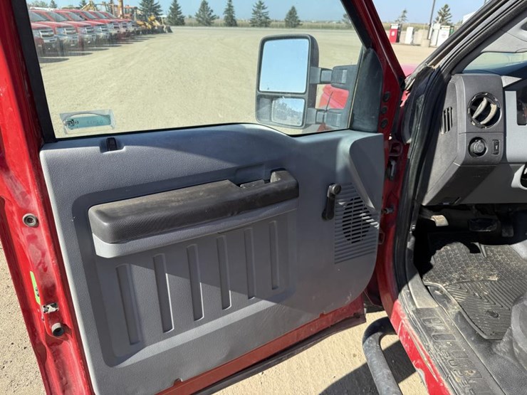 2011-ford-f450-xl-image-47