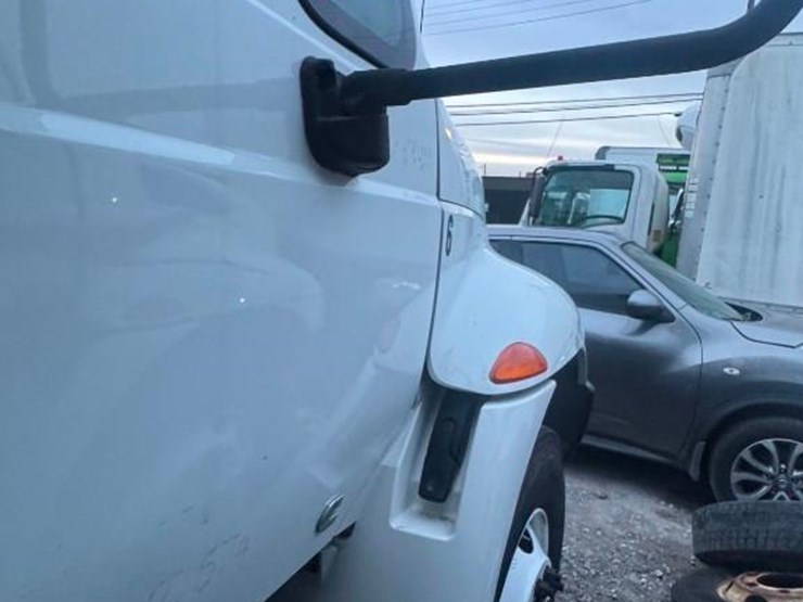 2019-international-durastar-4300-image-45