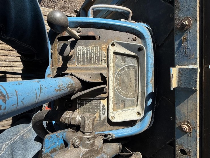 ford-7000-image-27