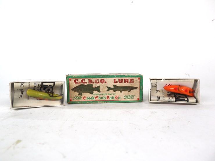 #26-•-#4255-•-antique-fishing-lures-image-1