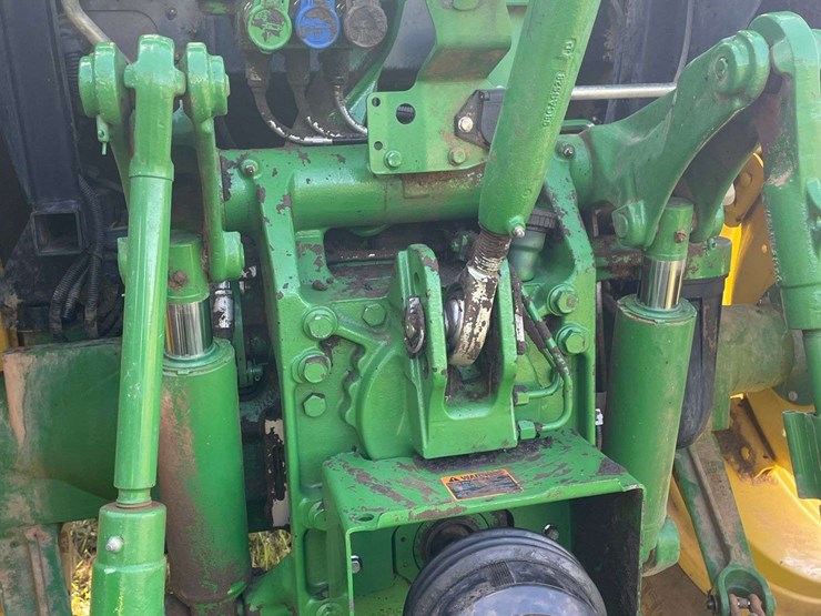 2022-john-deere-6135e-image-19