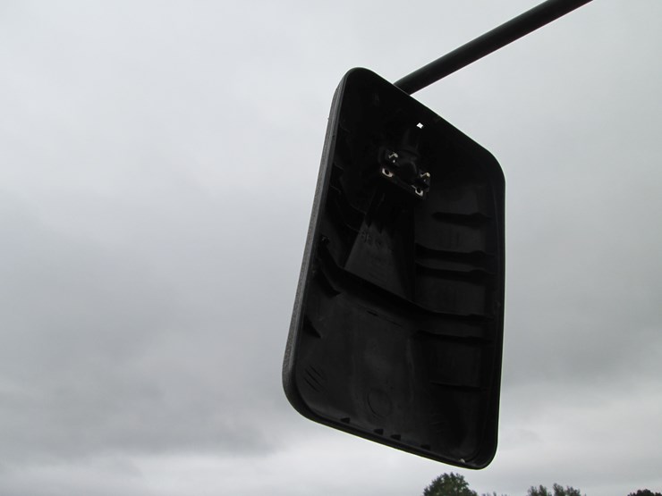 2020-kubota-la1154-image-28