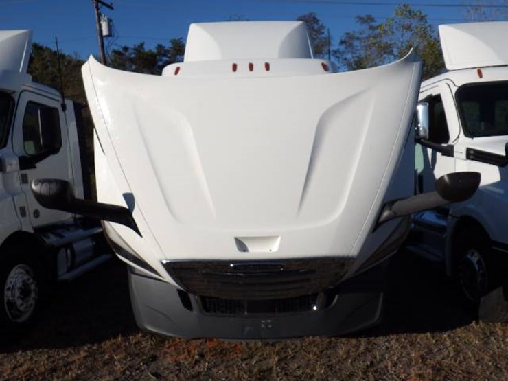 2020-freightliner-cascadia-116-image-13