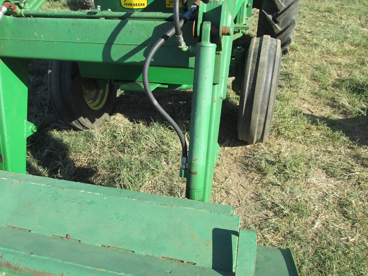 john-deere-1530-image-22