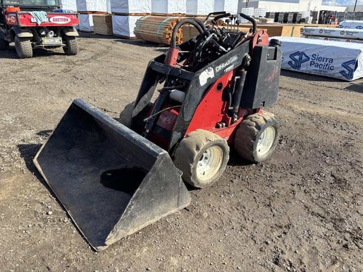 toro-dingo-323-image-1