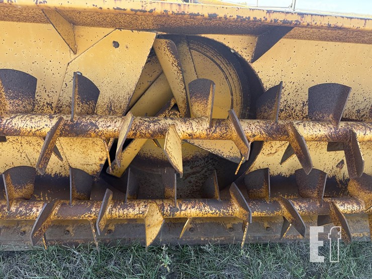 (2x)-yellow-snow-blowers-image-7