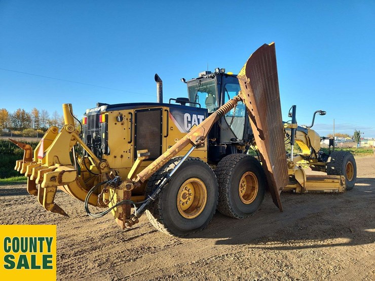 2015-caterpillar-14m-image-4