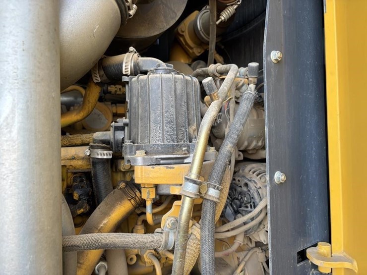 2011-deere-872gp-image-77