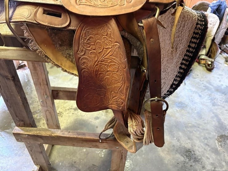 western-saddle-image-6