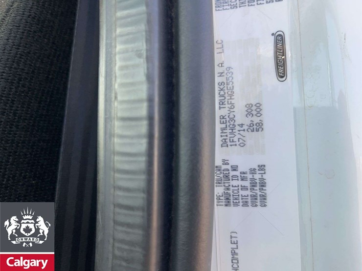 2015-freightliner-114sd-image-8