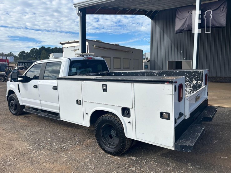 2019-ford-f350-xl-image-4