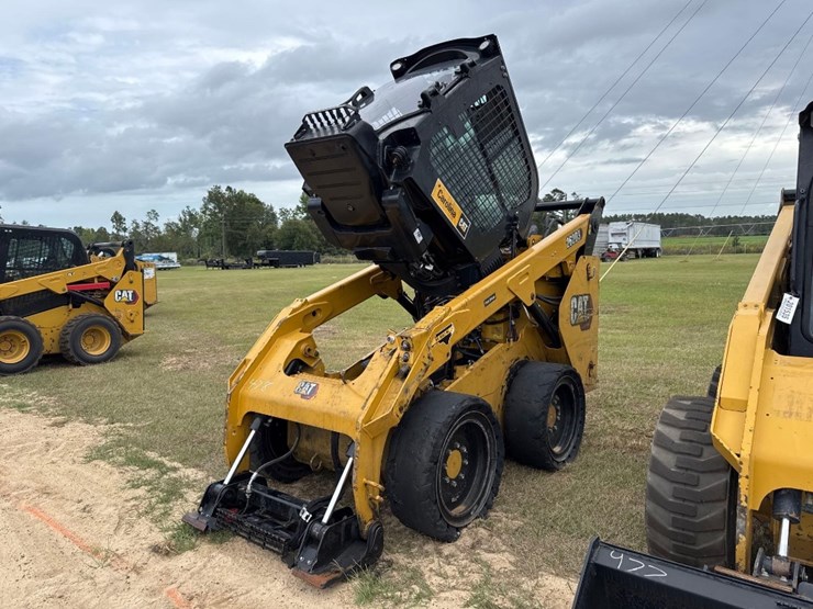2020-caterpillar-262d3-image-1